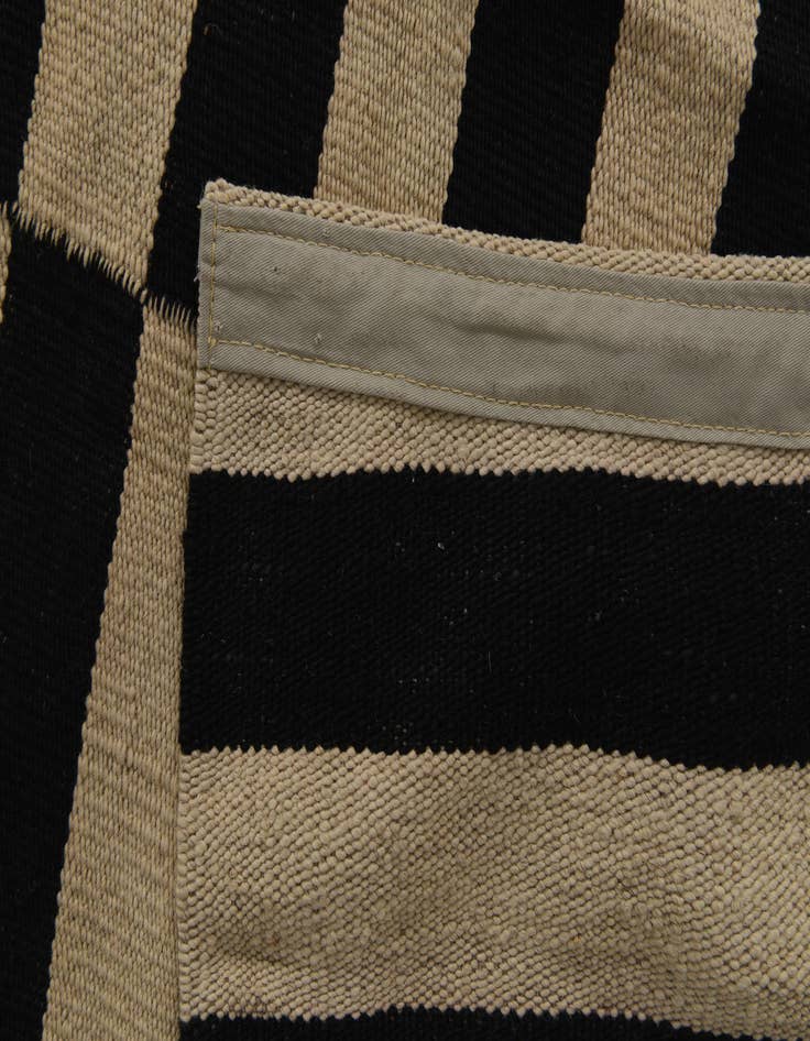 Detail image of 8' 5 x 9' 9  Hand Woven Kilim Modern Wool Rug