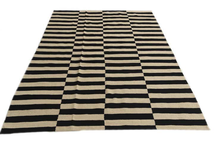 5' 6 x 7' 10 Hand Woven Kilim Modern Wool Rug