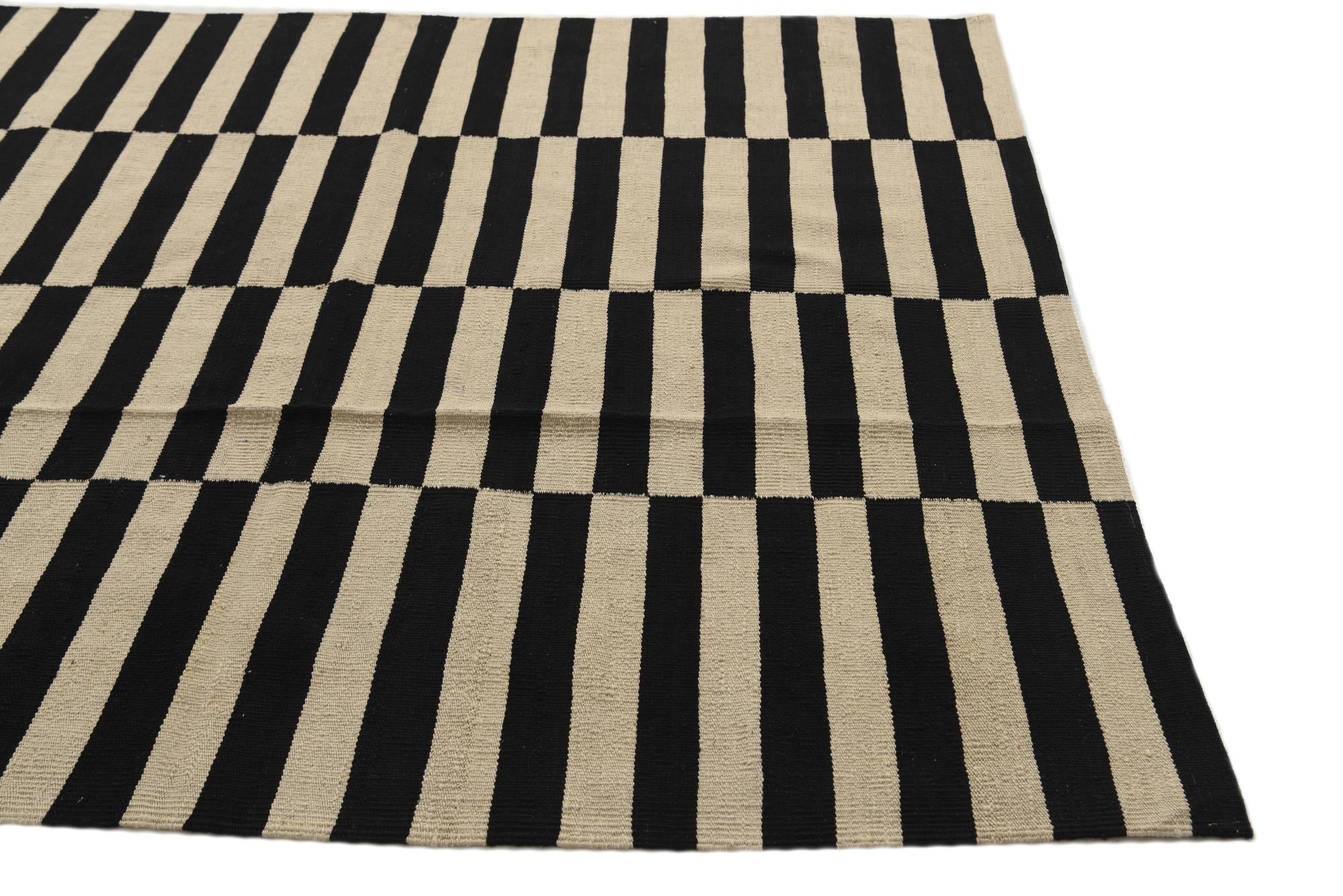 5' 6 x 7' 10 Hand Woven Kilim Modern Wool Rug