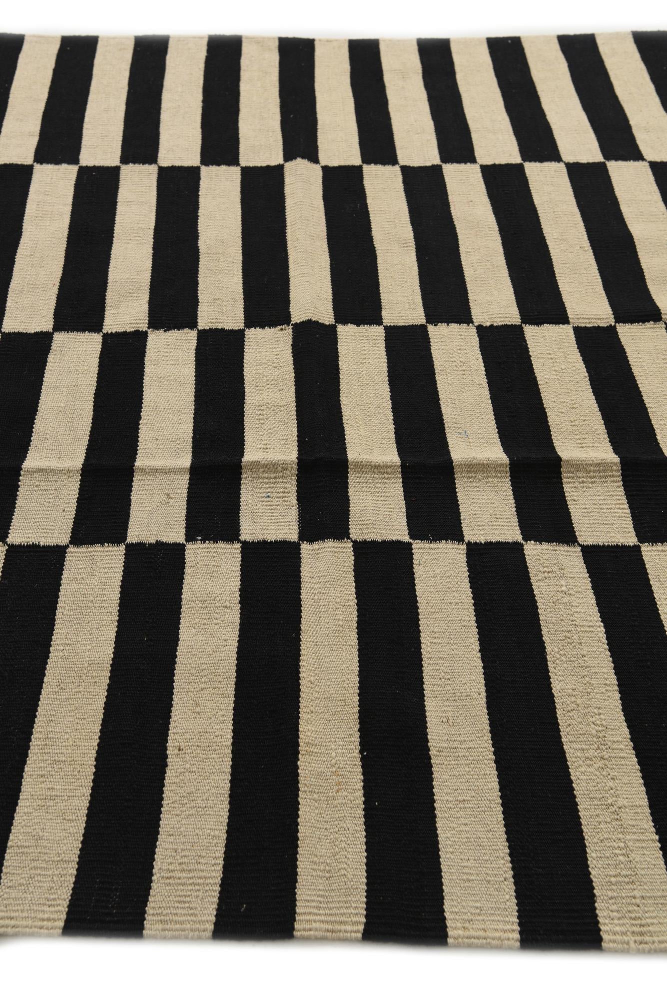 5' 6 x 7' 10 Hand Woven Kilim Modern Wool Rug