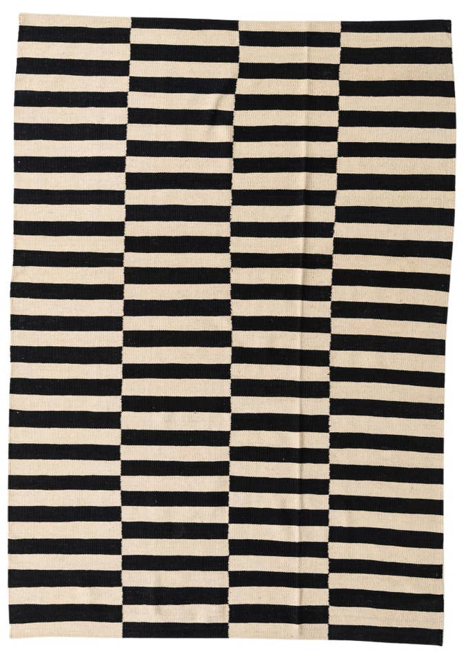 Detail image of 5' 6 x 7' 10 Hand Woven Kilim Modern Wool Rug