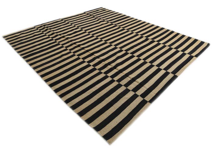 Detail image of 8' 8 x 9' 7 Hand Woven Kilim Modern Wool Rug