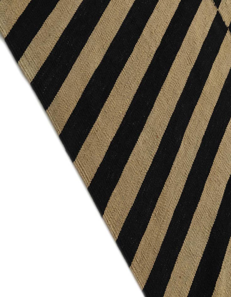 Detail image of 8' 8 x 9' 7  Hand Woven Kilim Modern Wool Rug