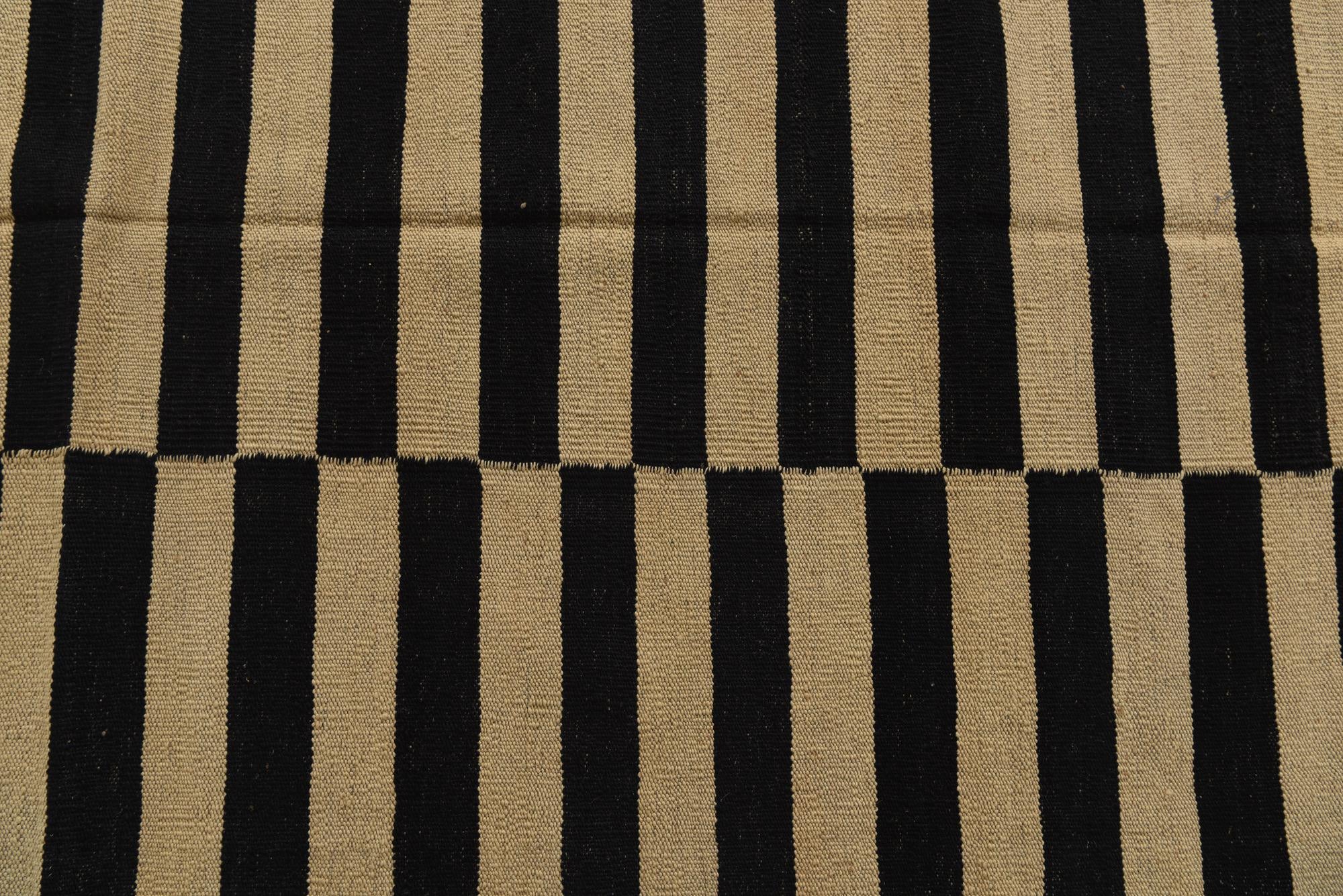 8' 8 x 9' 7 Hand Woven Kilim Modern Wool Rug