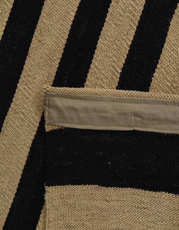 Detail image of 8' 8 x 9' 7  Hand Woven Kilim Modern Wool Rug