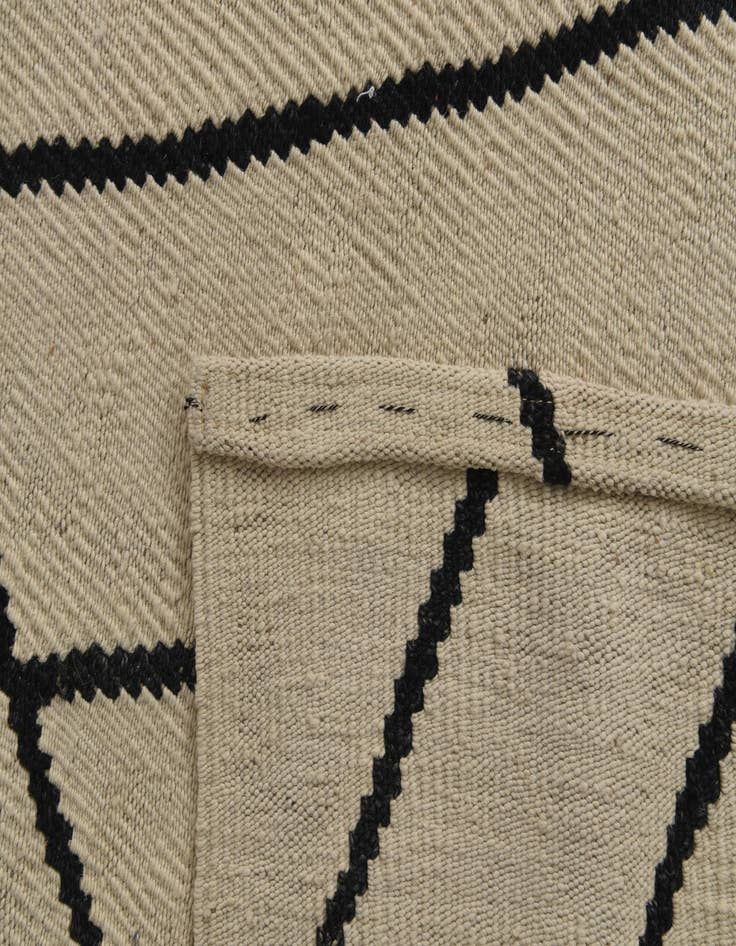 Detail image of 8' 3 x 9' 10  Hand Woven Kilim Modern Wool Rug