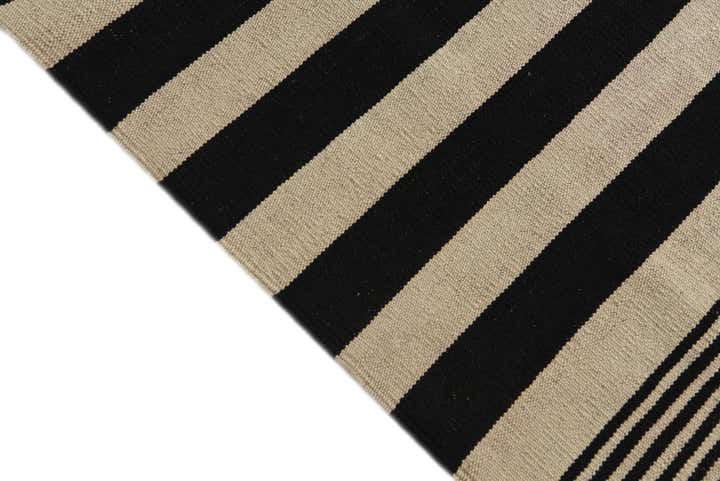 5' 10 x 7' 10 Hand Woven Kilim Modern Wool Rug