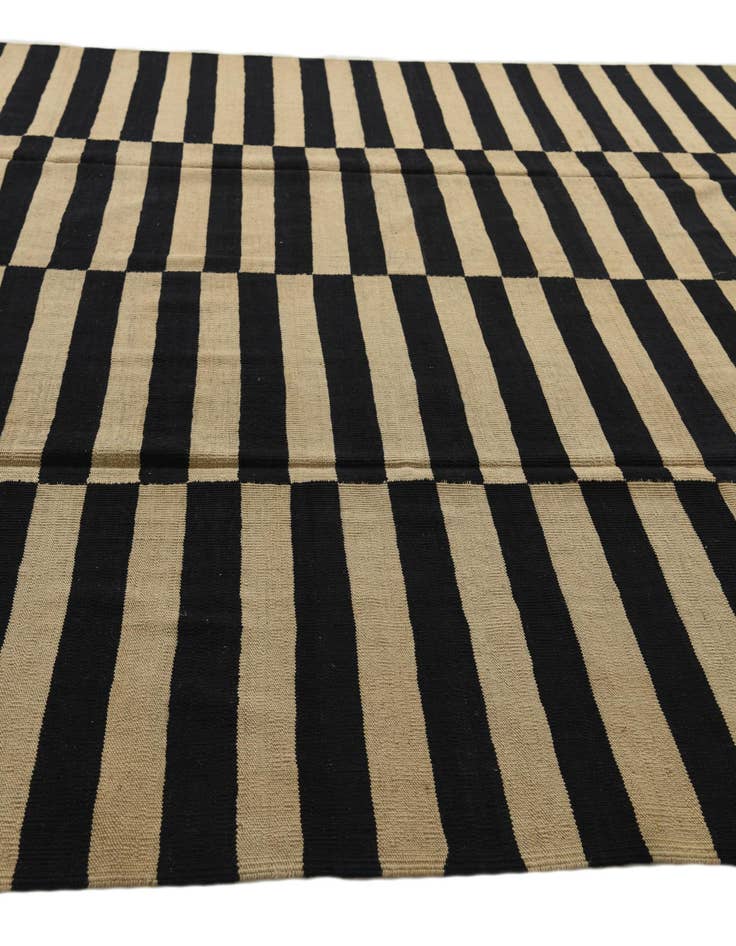 Detail image of 8' 9 x 11' 2  Hand Woven Kilim Modern Wool Rug