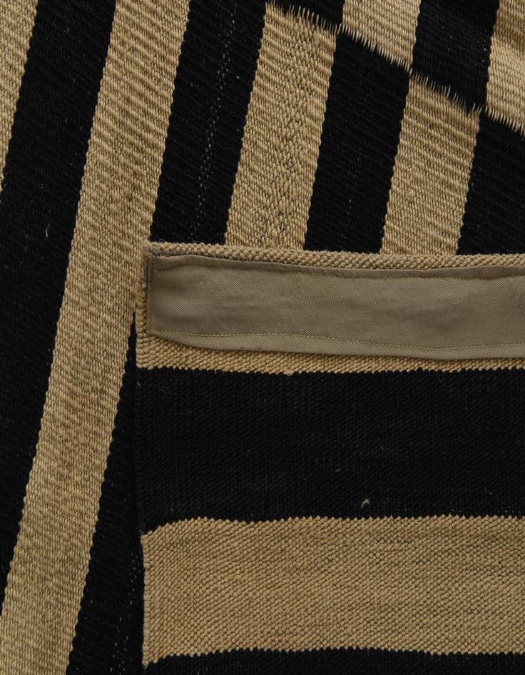 Detail image of 8' 9 x 11' 2  Hand Woven Kilim Modern Wool Rug