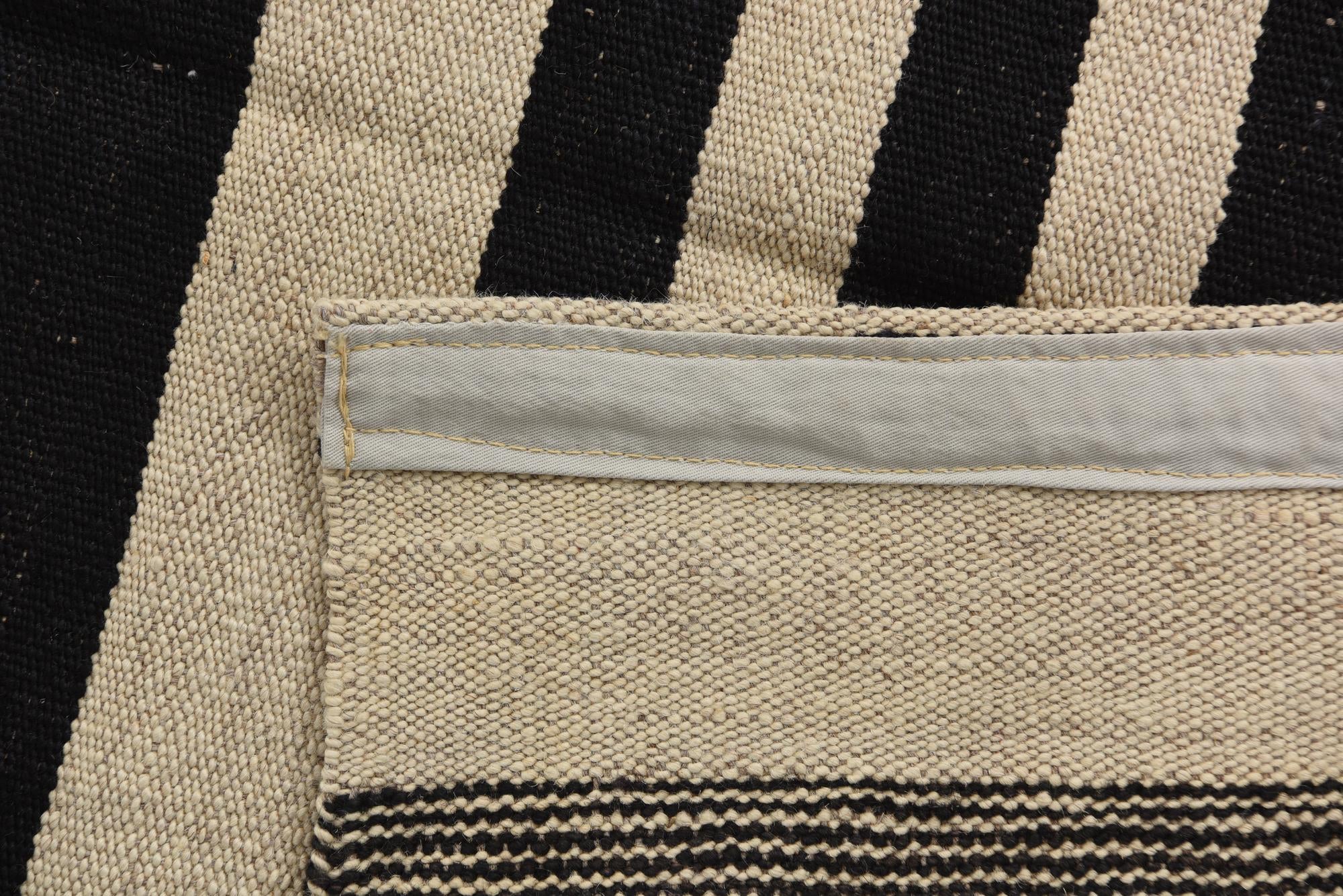 5' 8 x 7' 10 Hand Woven Kilim Modern Wool Rug