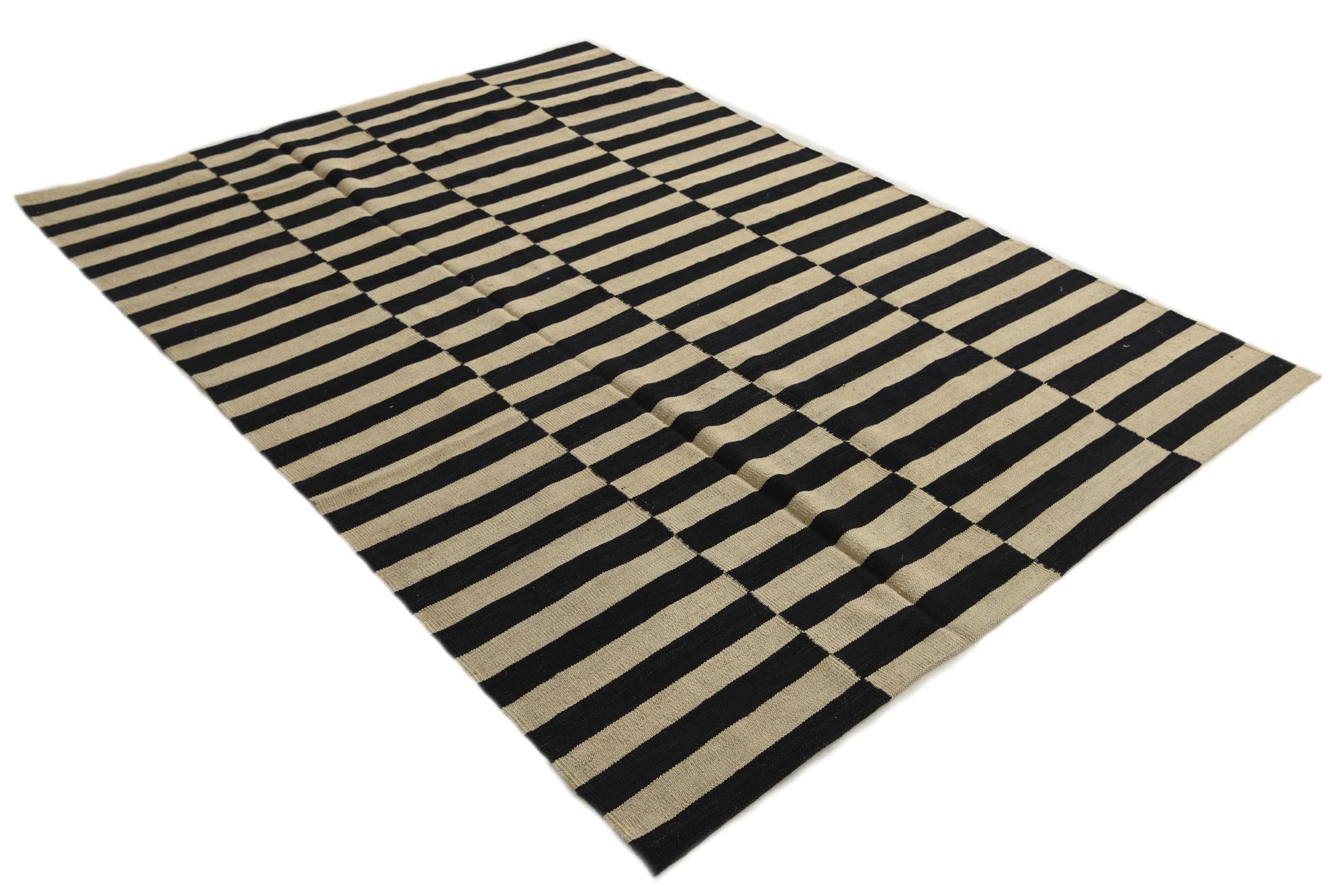 5' 7 x 7' 10 Hand Woven Kilim Modern Wool Rug