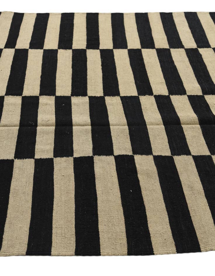 Detail image of 5' 7 x 7' 10  Hand Woven Kilim Modern Wool Rug