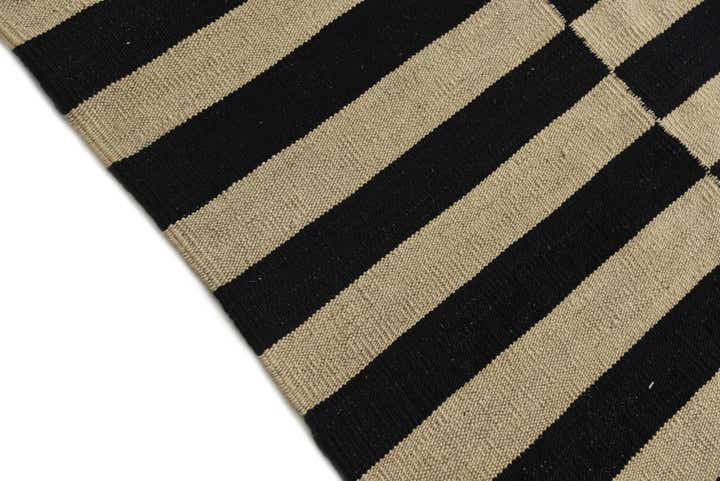 5' 7 x 7' 10 Hand Woven Kilim Modern Wool Rug