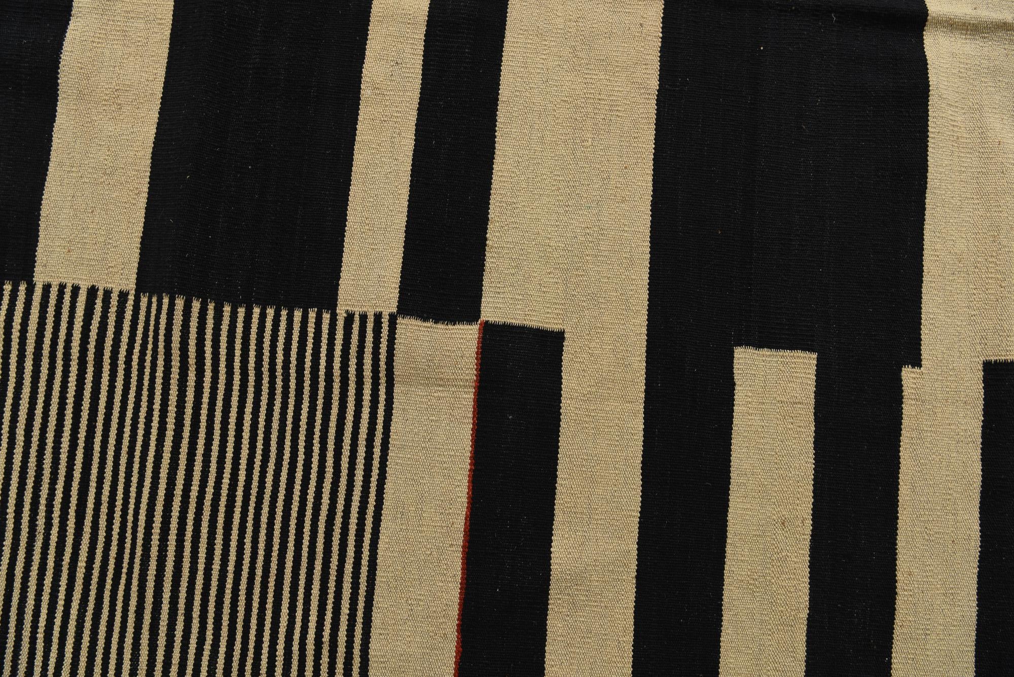 7' x 10' Hand Woven Kilim Modern Wool Rug
