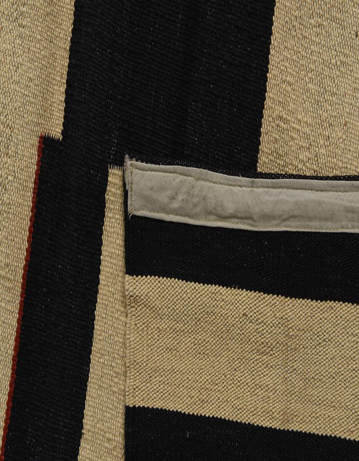 Detail image of 7' x 10'  Hand Woven Kilim Modern Wool Rug