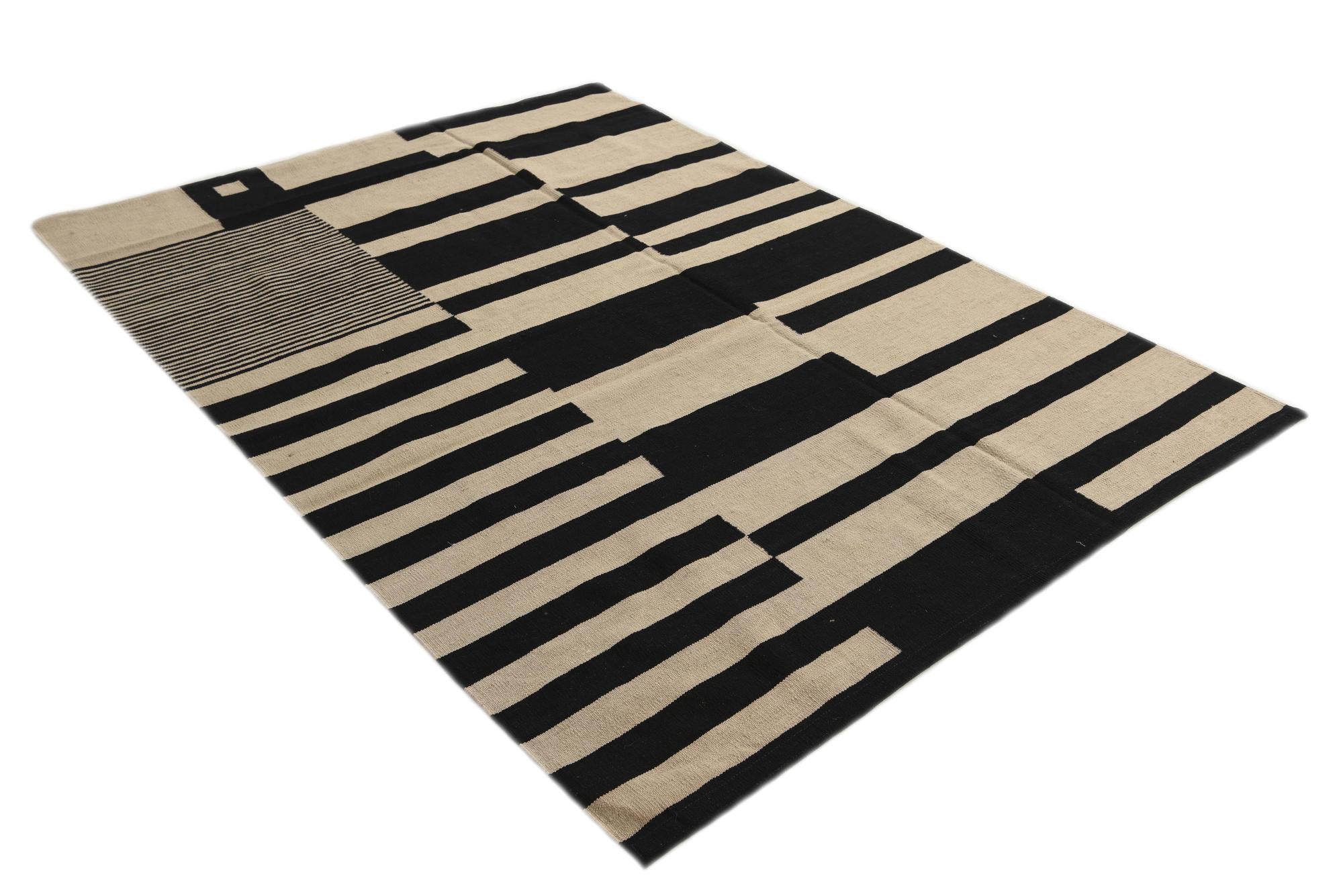 5' 8 x 7' 10 Hand Woven Kilim Modern Wool Rug