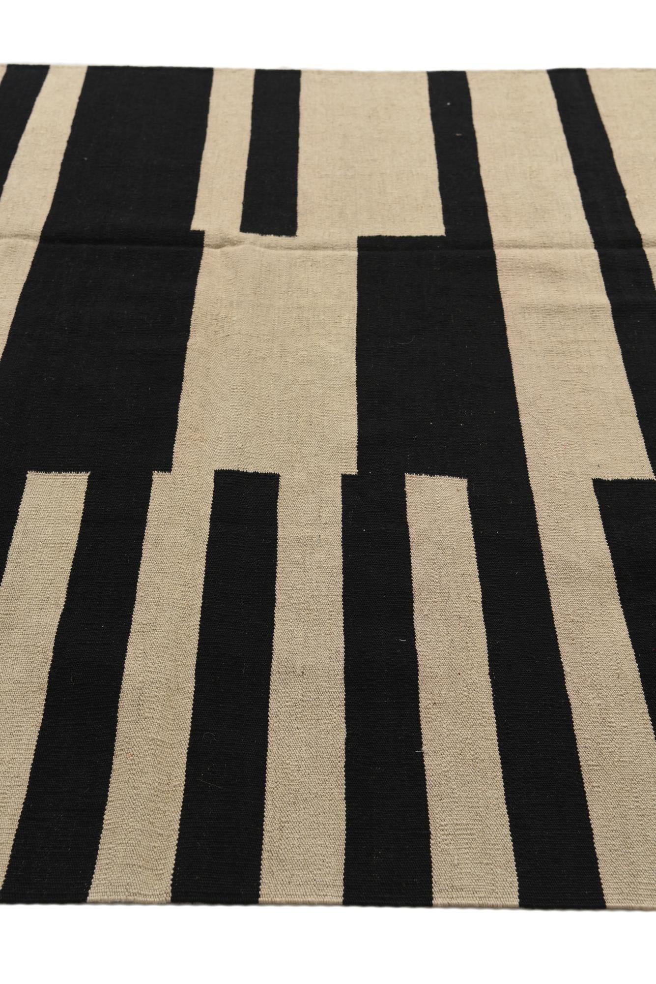 5' 8 x 7' 10 Hand Woven Kilim Modern Wool Rug