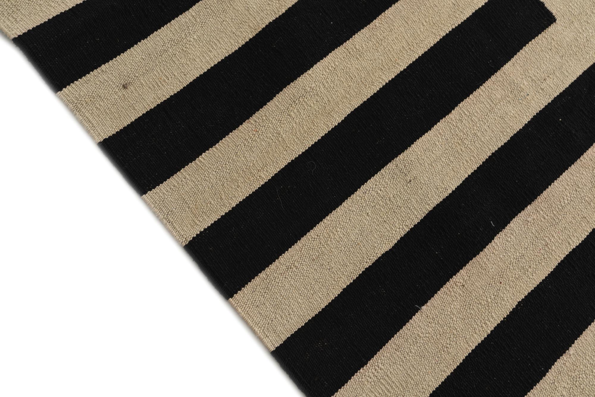 5' 8 x 7' 10 Hand Woven Kilim Modern Wool Rug