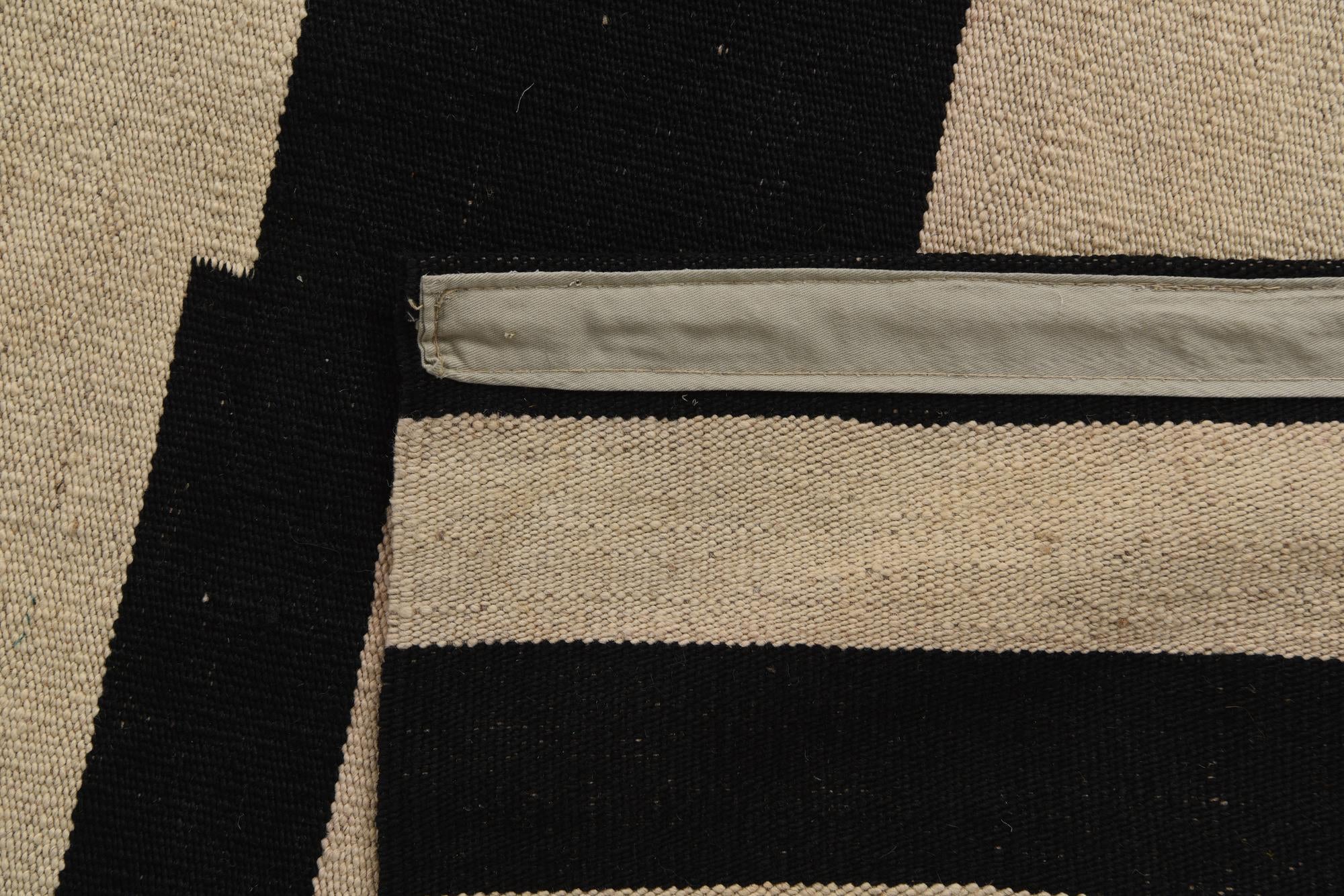 5' 8 x 7' 10 Hand Woven Kilim Modern Wool Rug