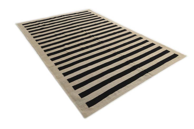 Detail image of 6' 8 x 9' 8 Hand Woven Kilim Modern Wool Rug