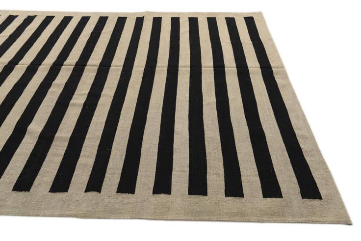 Detail image of 6' 8 x 9' 8 Hand Woven Kilim Modern Wool Rug