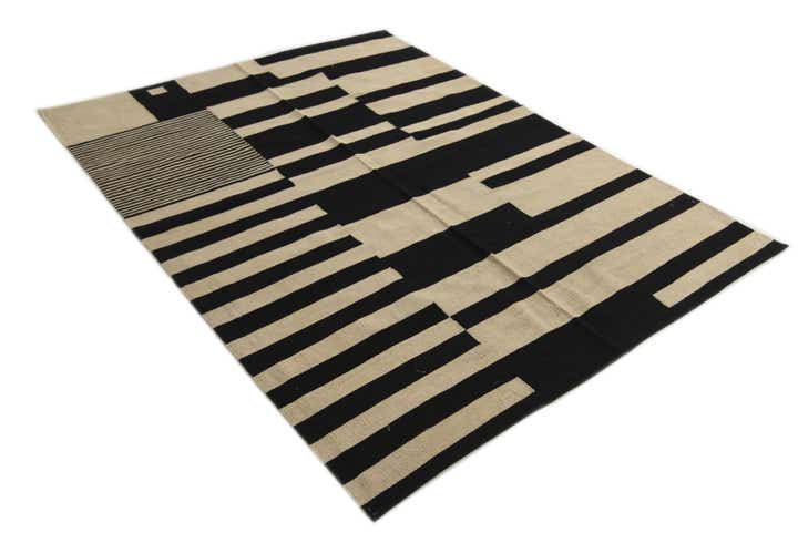 5' 2 x 6' 9 Hand Woven Kilim Modern Wool Rug