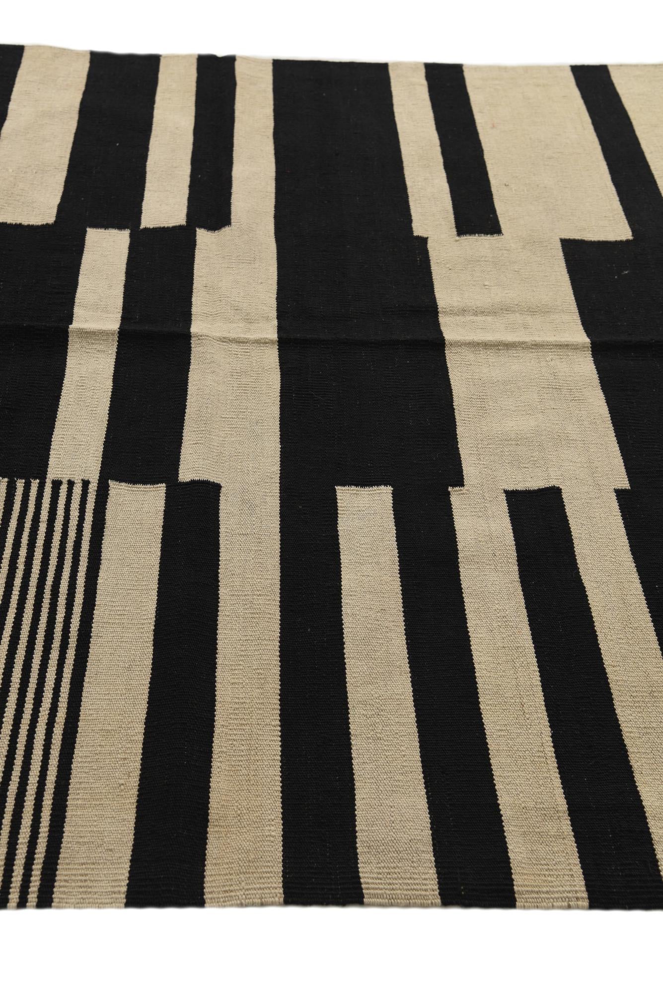 5' 2 x 6' 9 Hand Woven Kilim Modern Wool Rug