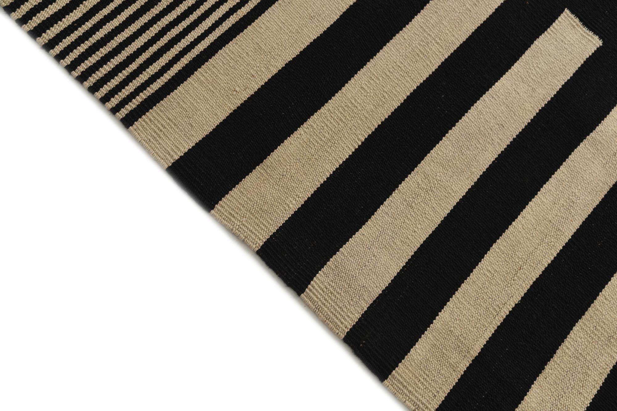 5' 2 x 6' 9 Hand Woven Kilim Modern Wool Rug