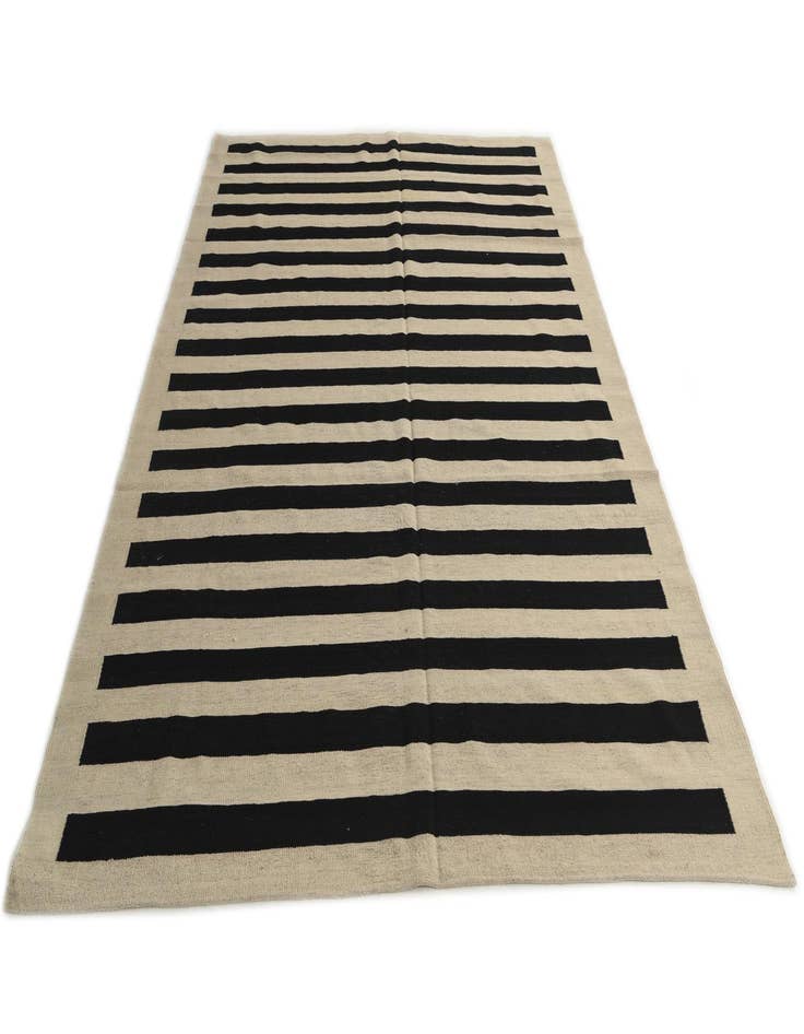 Detail image of 6' 10 x 9' 7  Hand Woven Kilim Modern Wool Rug