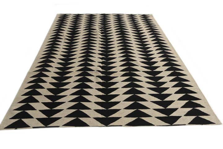 6' 9 x 9' 6 Hand Woven Kilim Modern Wool Rug