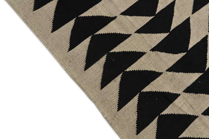 6' 9 x 9' 6 Hand Woven Kilim Modern Wool Rug