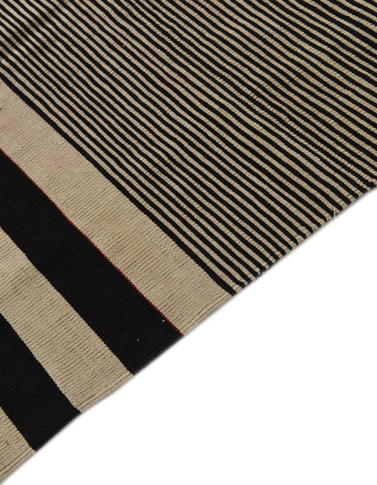 Detail image of 8' 3 x 9' 6  Hand Woven Kilim Modern Wool Rug