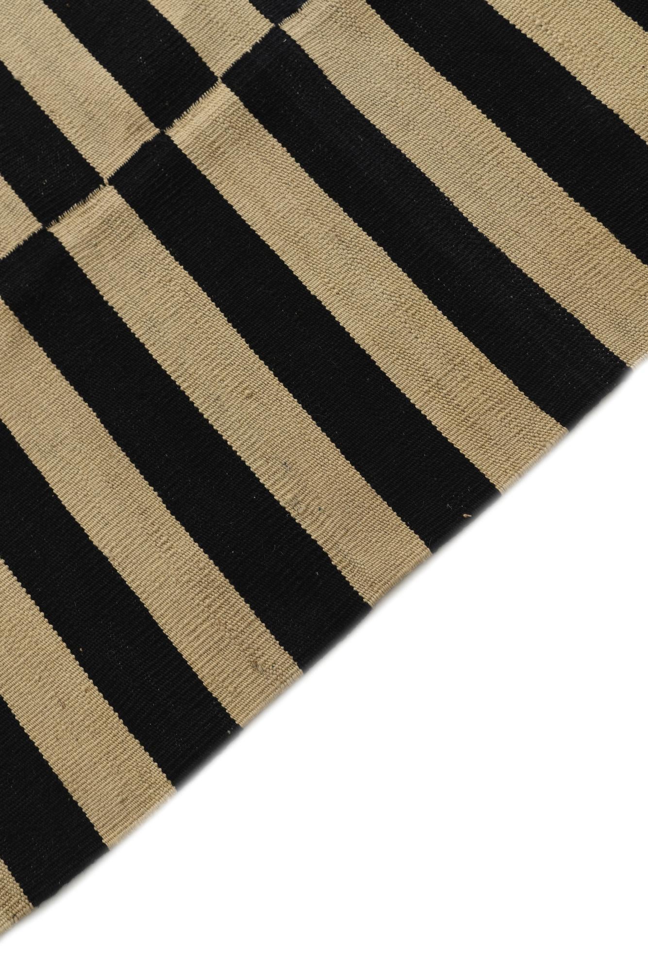 5' 3 x 7' 9 Hand Woven Kilim Modern Wool Rug