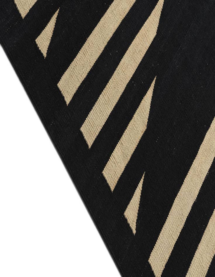 Detail image of 10' 1 x 12' 10  Hand Woven Kilim Modern Wool Rug