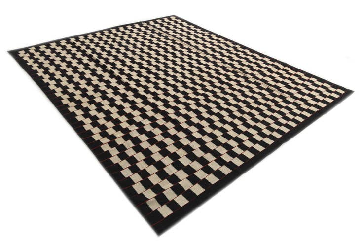 Detail image of 8' 1 x 9' 9 Hand Woven Kilim Modern Wool Rug