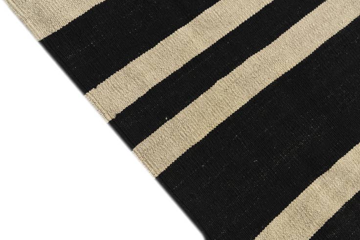 Detail image of 5' x 6' 8 Hand Woven Kilim Modern Wool Rug
