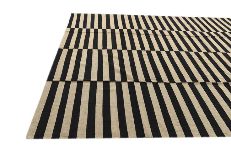 Detail image of 8' 8 x 9' 8 Hand Woven Kilim Modern Wool Rug