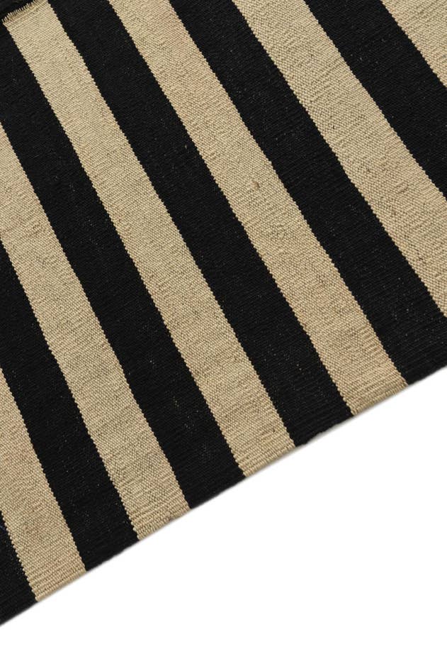 Detail image of 8' 8 x 9' 8 Hand Woven Kilim Modern Wool Rug