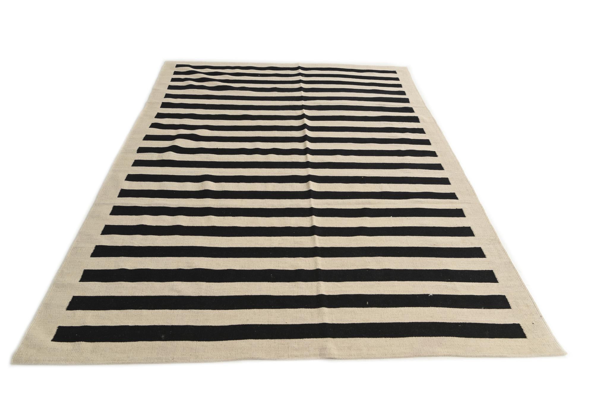 6' 8 x 9' 7 Hand Woven Kilim Modern Wool Rug