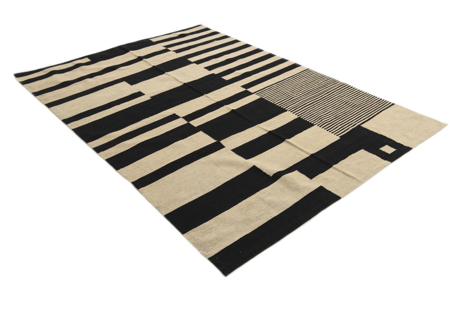 5' 7 x 7' 9 Hand Woven Kilim Modern Wool Rug
