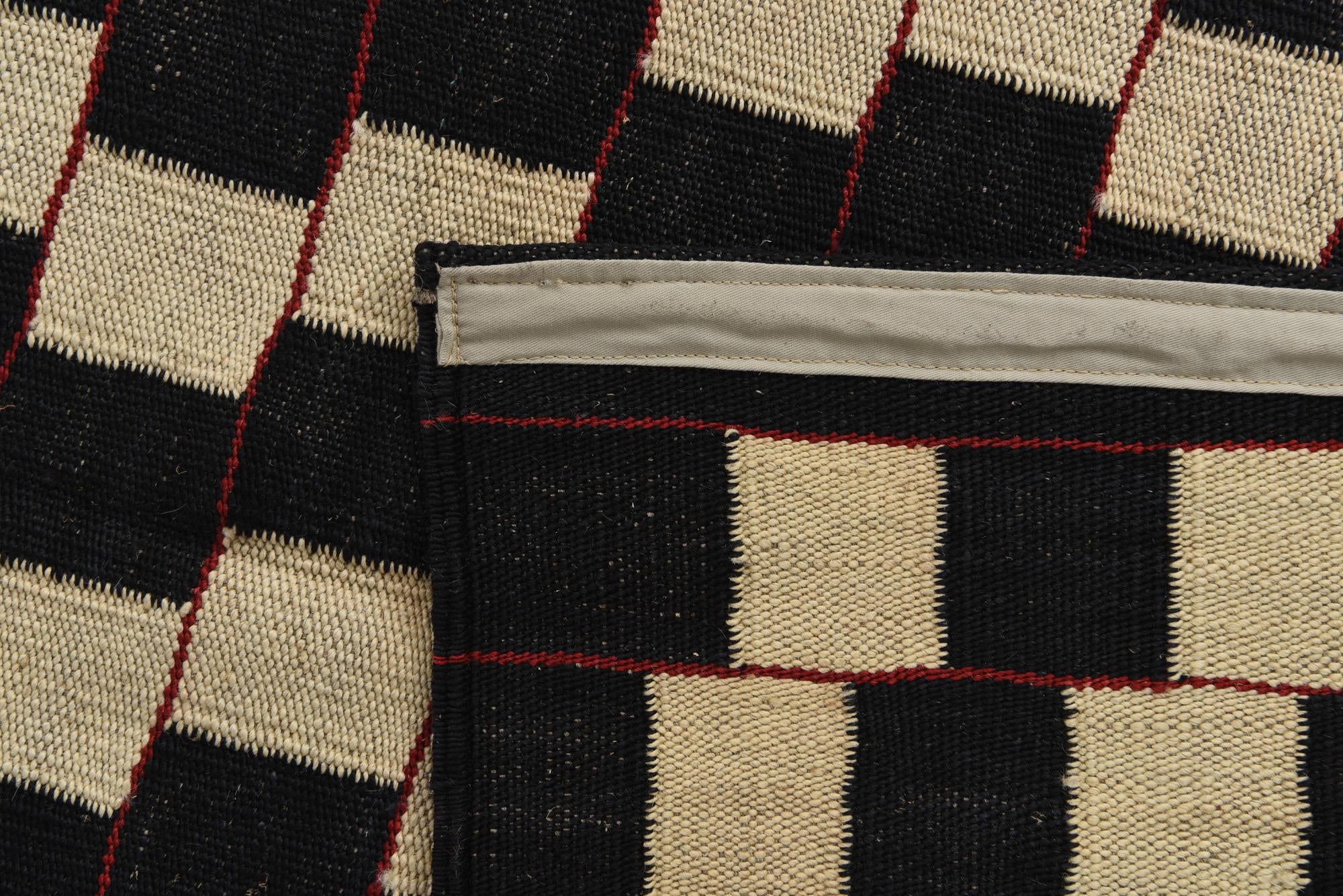 5' 7 x 7' 4 Hand Woven Kilim Modern Wool Rug