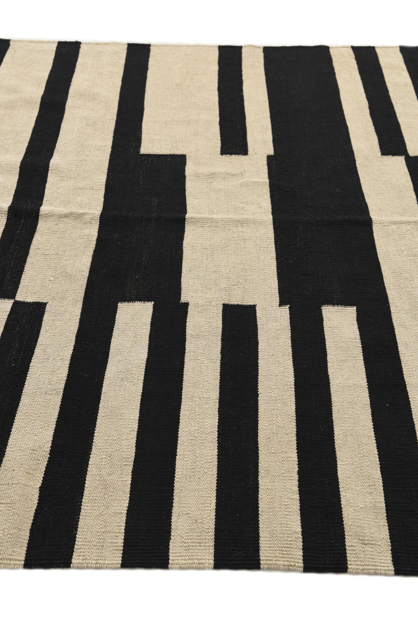 5' 2 x 6' 7 Hand Woven Kilim Modern Wool Rug