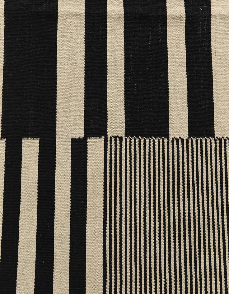 Detail image of 5' 2 x 6' 7  Hand Woven Kilim Modern Wool Rug