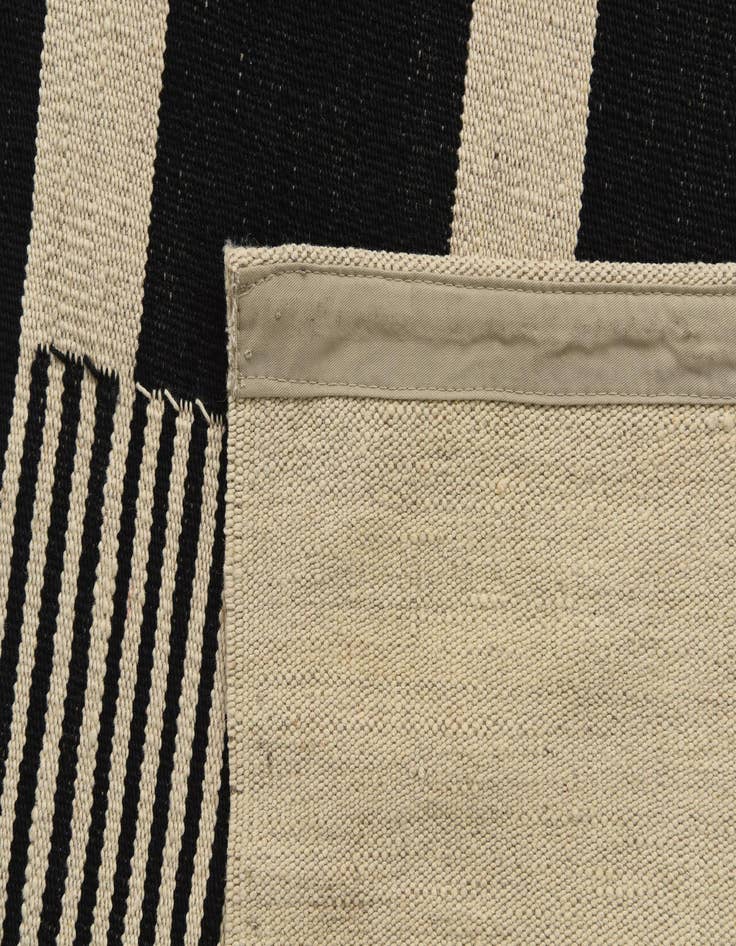 Detail image of 5' 2 x 6' 7  Hand Woven Kilim Modern Wool Rug