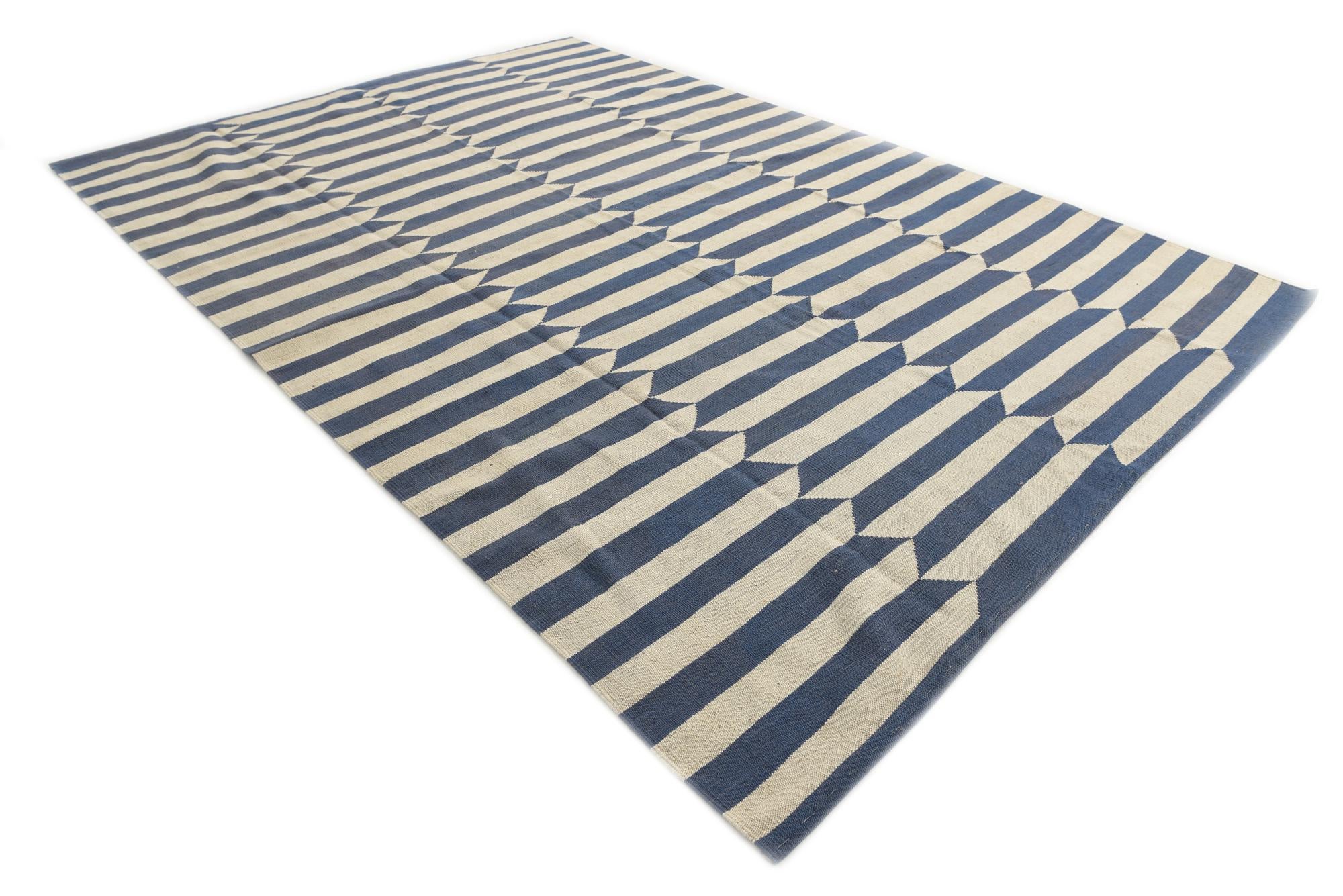 6' 8 x 9' 5 Hand Woven Kilim Modern Wool Rug