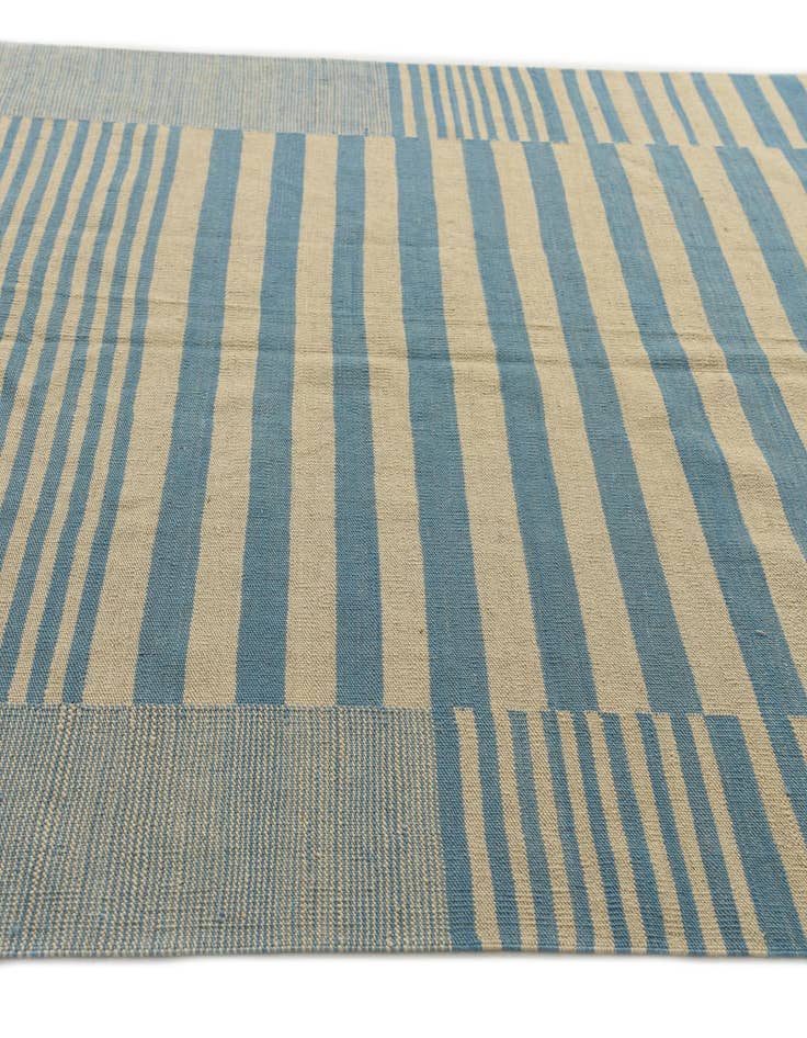 Detail image of 5' 8 x 7' 7  Hand Woven Kilim Modern Wool Rug