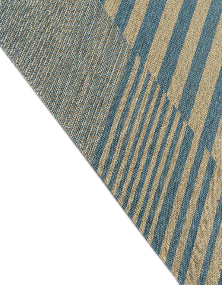 Detail image of 5' 8 x 7' 7  Hand Woven Kilim Modern Wool Rug