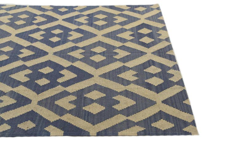 Detail image of 4' 2 x 5' 6 Hand Woven Kilim Modern Wool Rug