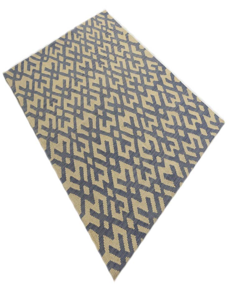 Detail image of 4' 6 x 5' 9 Hand Woven Kilim Modern Wool Rug