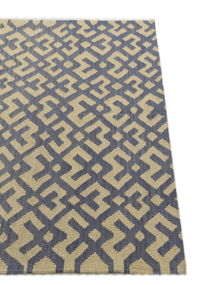 Detail image of 4' 6 x 5' 9 Hand Woven Kilim Modern Wool Rug